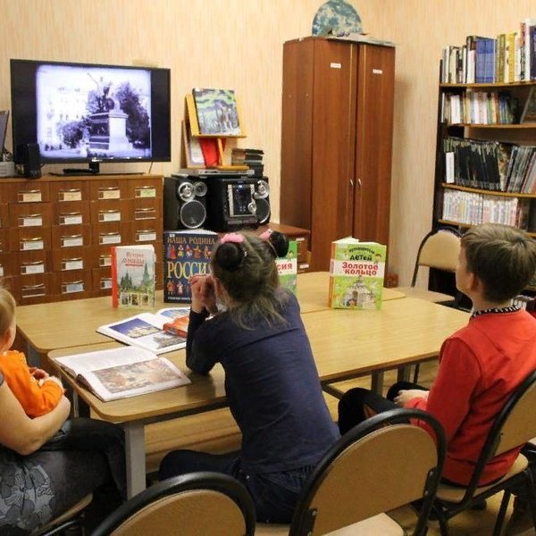 «Так делают книги»: виртуальная экскурсия в издательство «Настя и Никита»