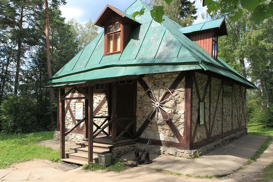 Музей-заповедник В. Д. Поленова. Адмиралтейство