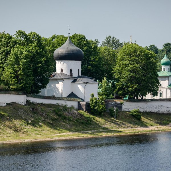 Экскурсия по Спасо-Преображенскому собору Мирожского монастыря