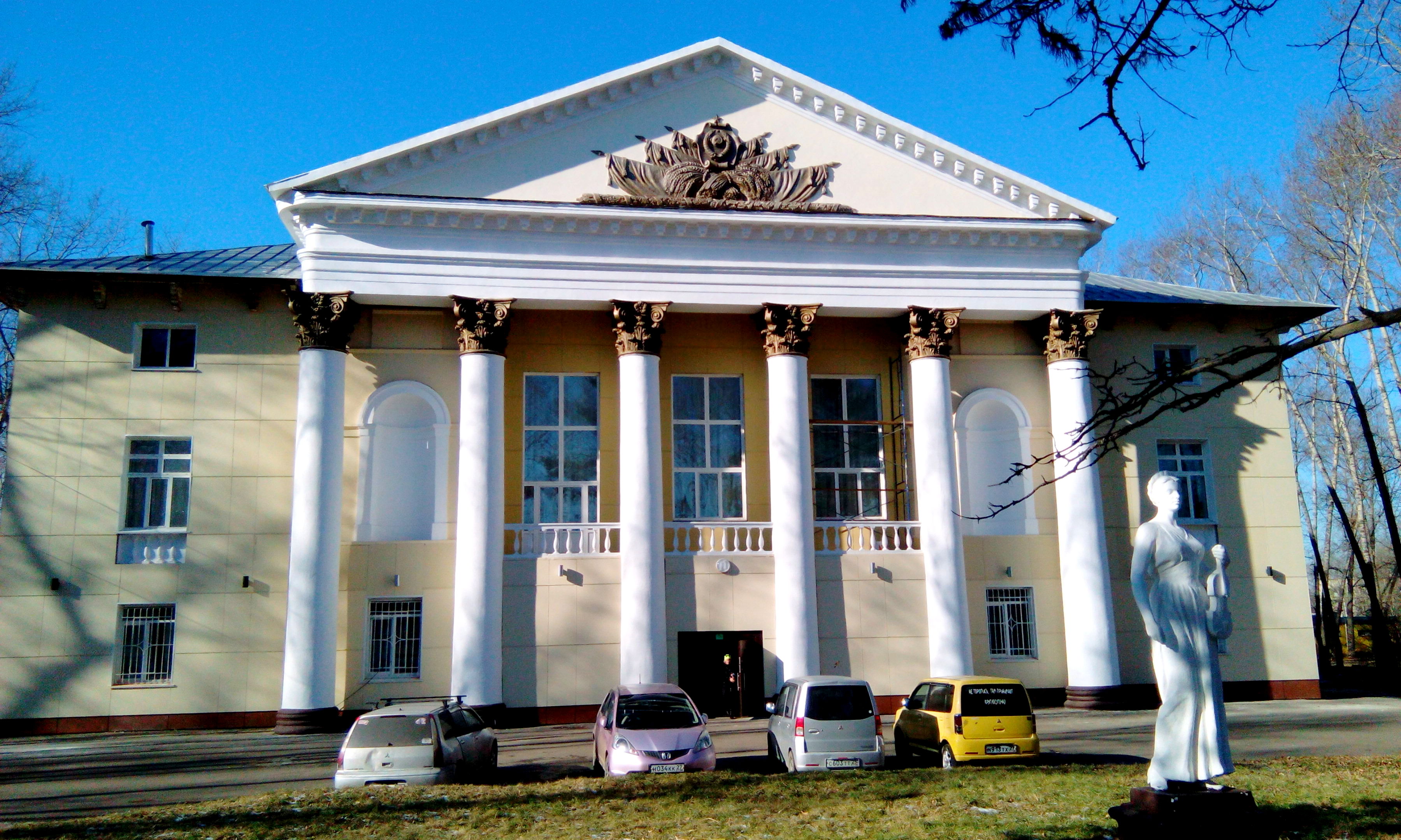 Дом культуры для молодежи и населения г. Хабаровска